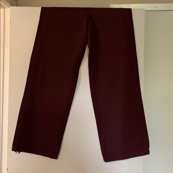 Wide leg Lululemon pants - Picture 4 of 4